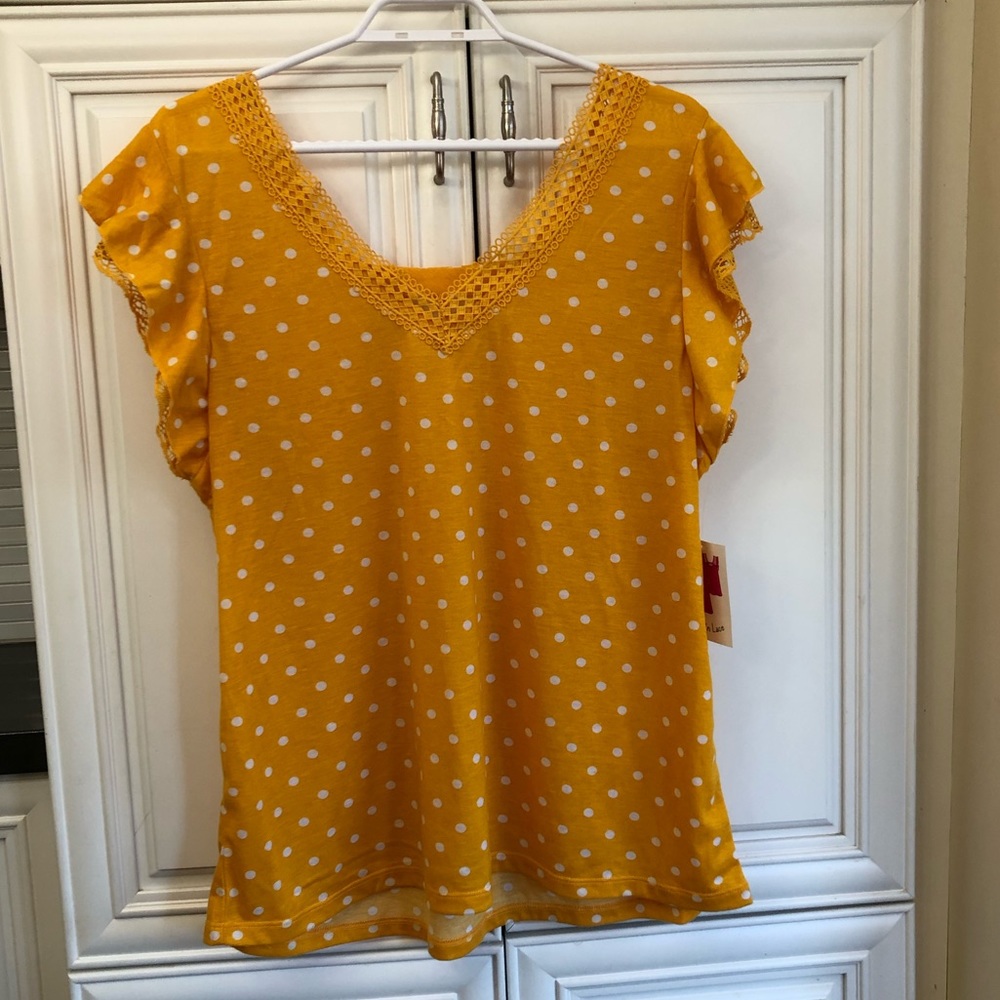 NWT Bobbie Brooks Ruffle & lace tank top